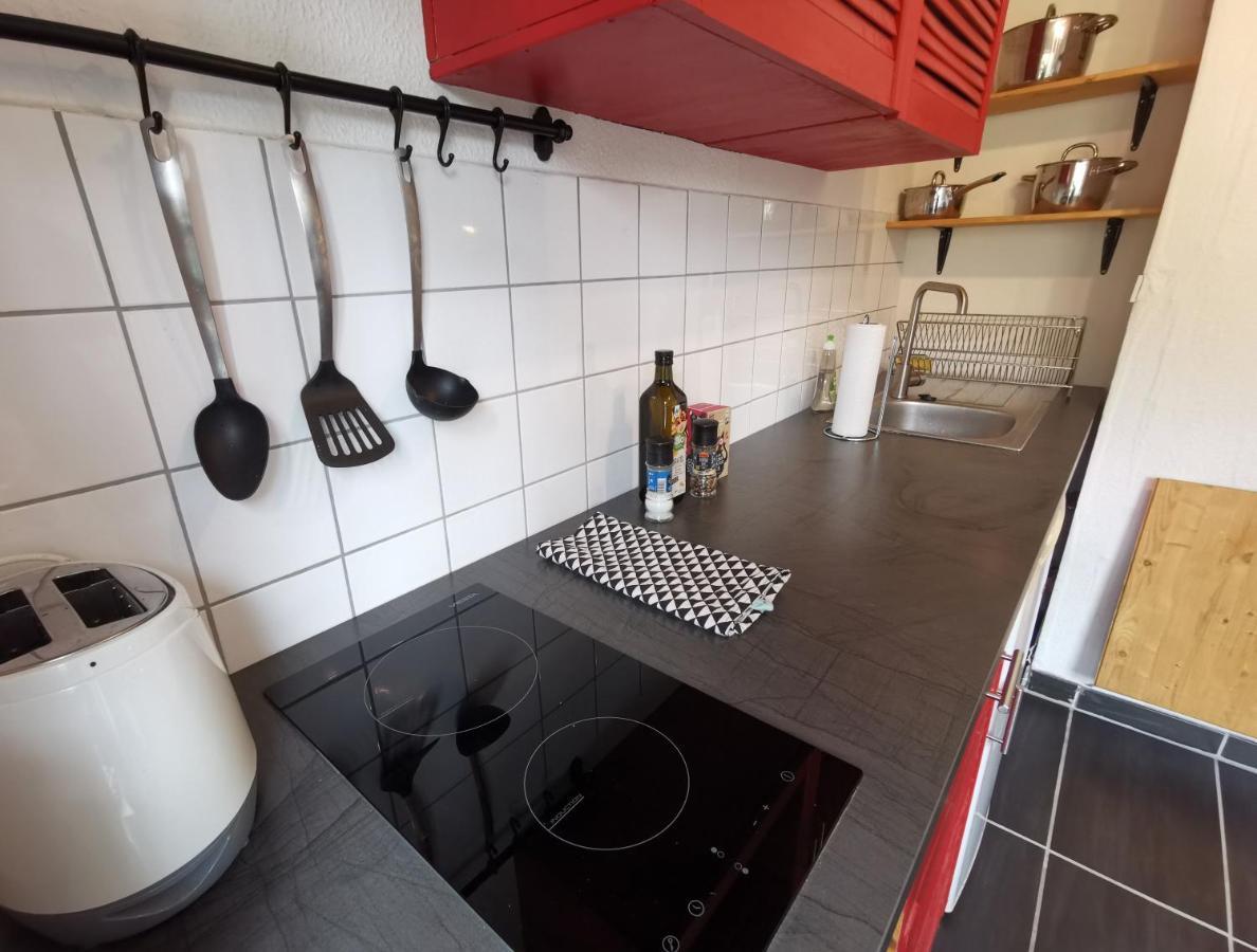 Kleines Studio Am Uni-Campus - Perfekt Fuer Junge Unternehmungslustige Dresda Esterno foto